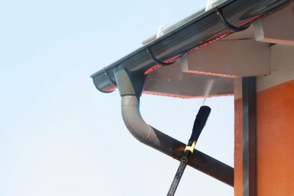 Eaves Power Washing in Fayetteville